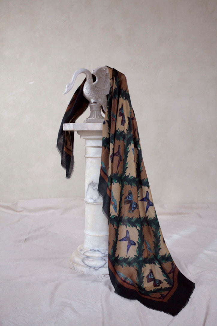Charlotte, Camel: Oversized